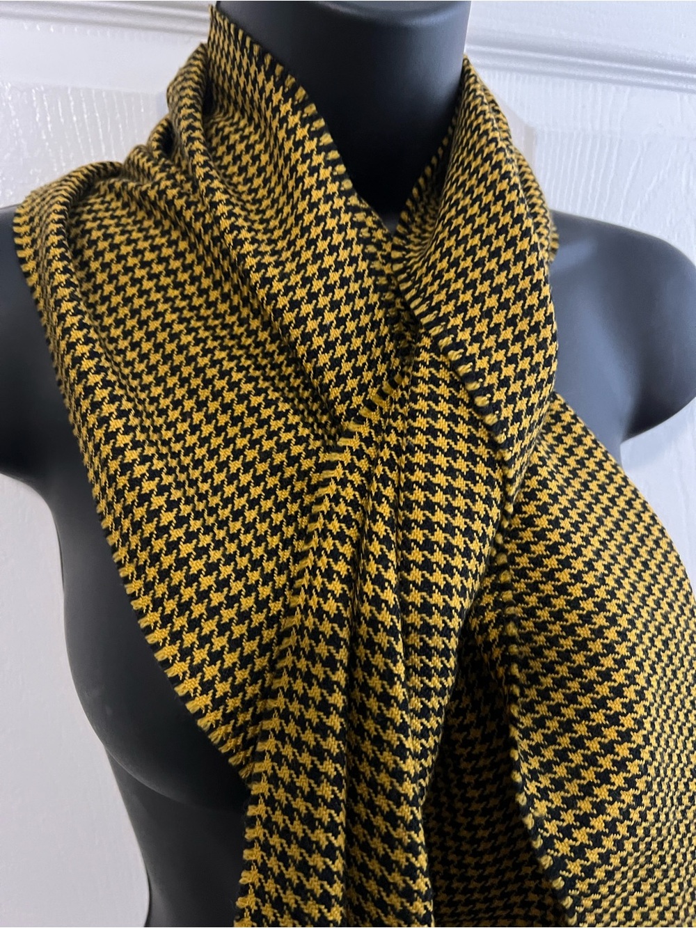 Dolce & Gabanna Houndstooth Knit Scarf - Yellow & Black